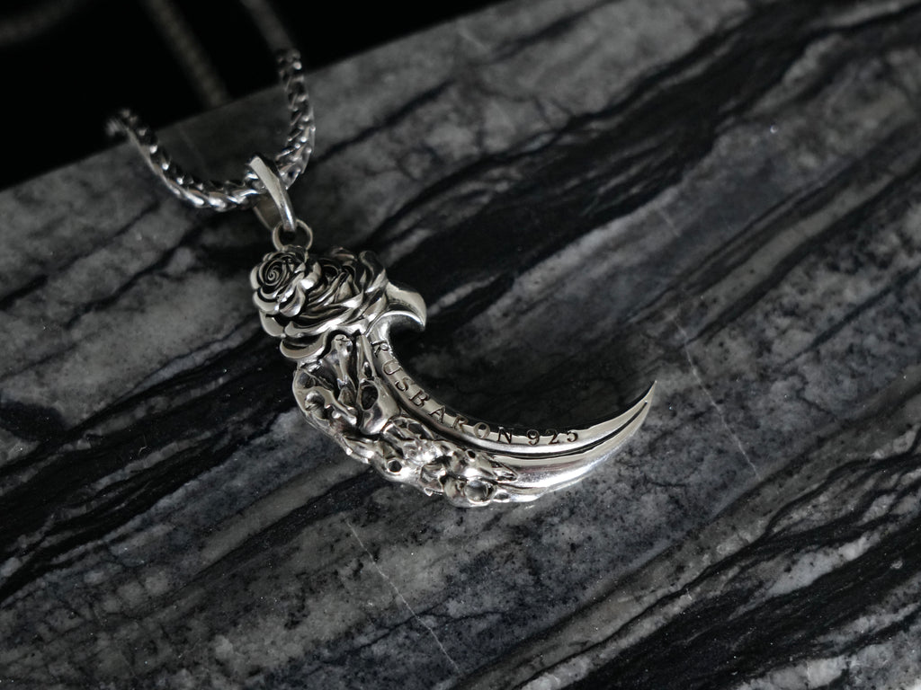 Veles Claw Pendant Magnum