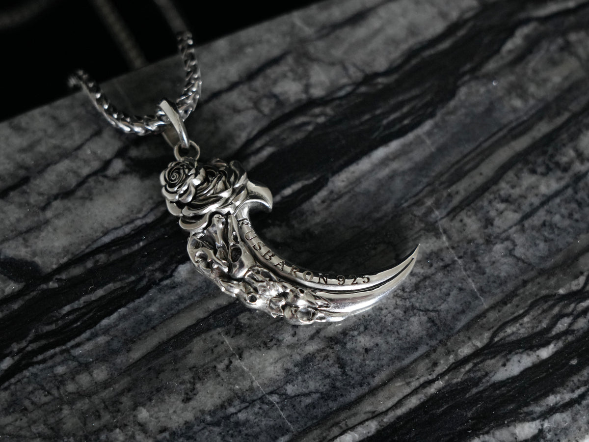 Veles Claw Pendant Magnum